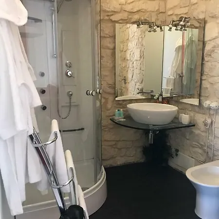 Via Longa Domus Apartment *
