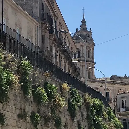Via Longa Domus Apartment